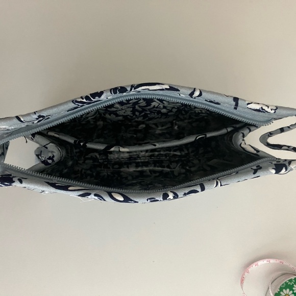 Vera Bradley cosmetic case - Picture 2 of 2